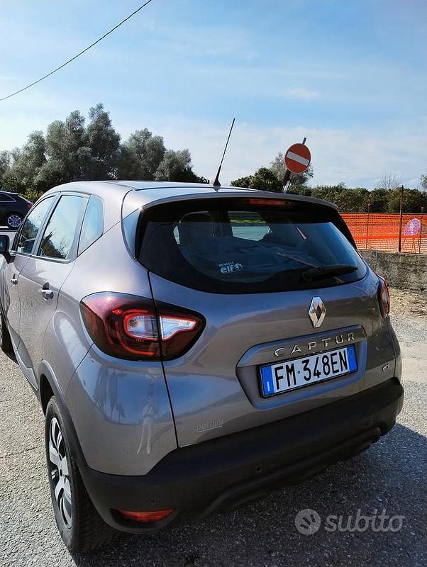 Usata Renault Captur 90 CV (66 kW) 2017 SUV