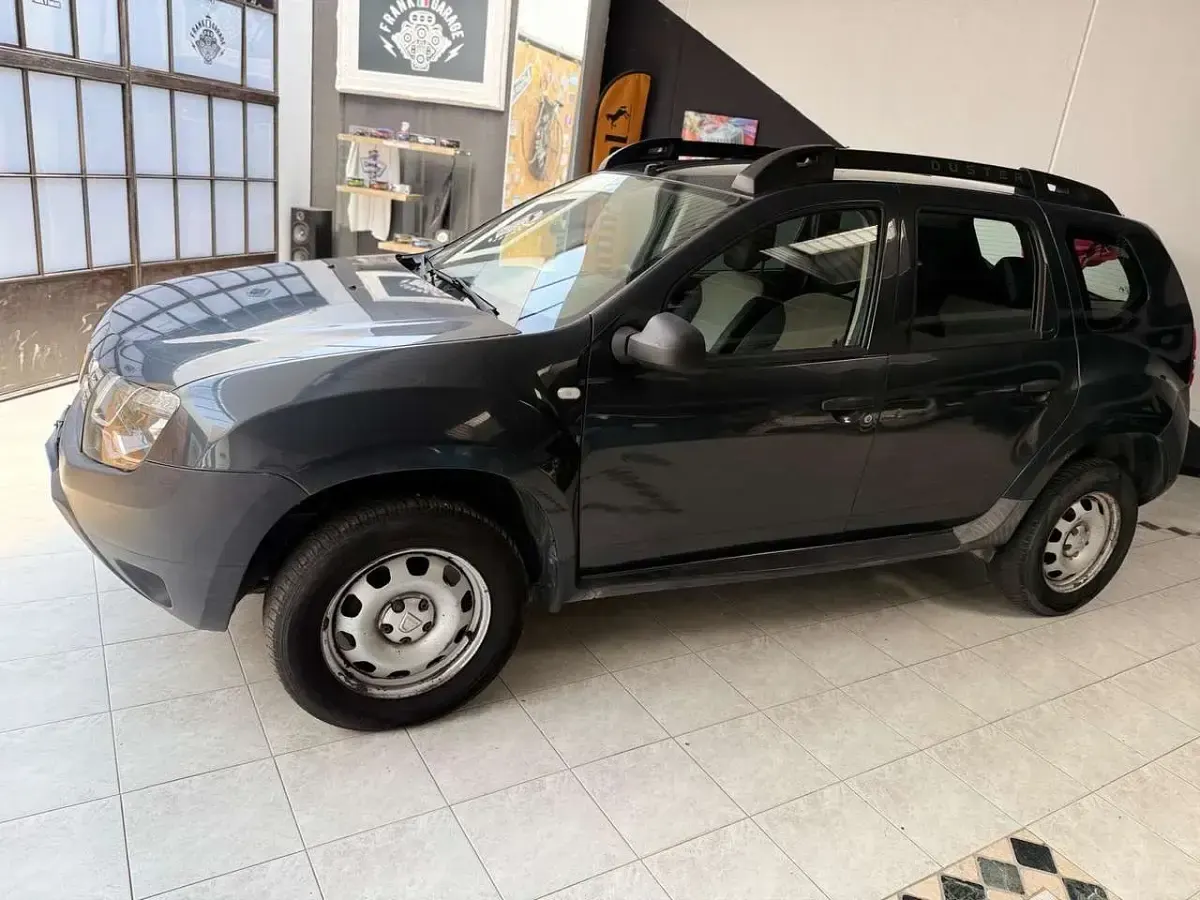 Usata Dacia Duster Ambiance 90 CV (66 kW) 2015 Grigio SUV