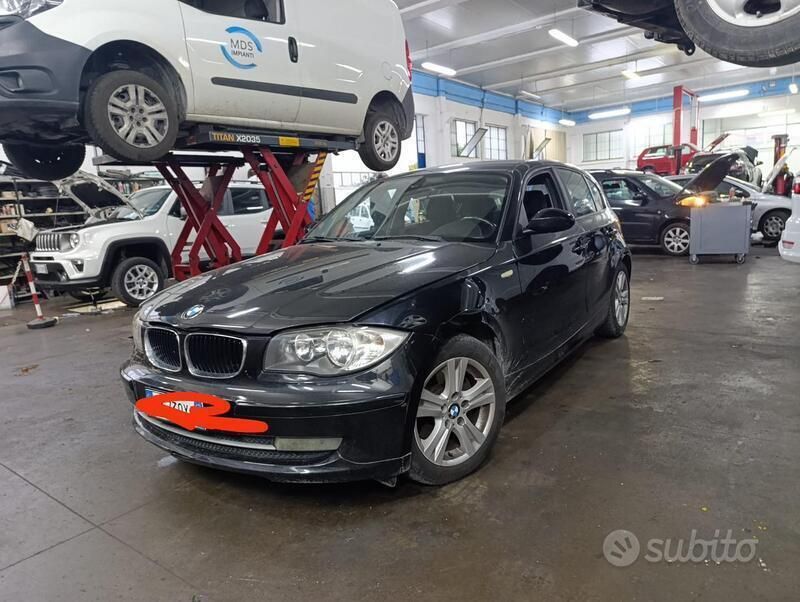 Usata 2009 BMW 120 Due volumi | 2000 € (Super prezzo) - Immagine 1/4