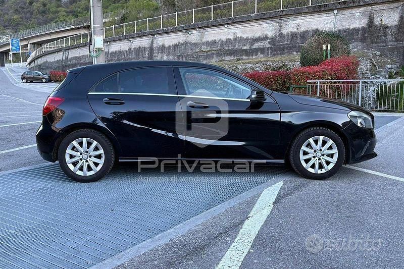 Gebraucht Mercedes A160 90 PS (66 kW) 2017 Schwarz Kleinwagen
