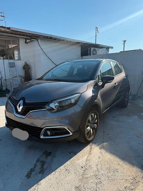 Usata Renault Captur 90 CV (66 kW) 2018 Grigio SUV