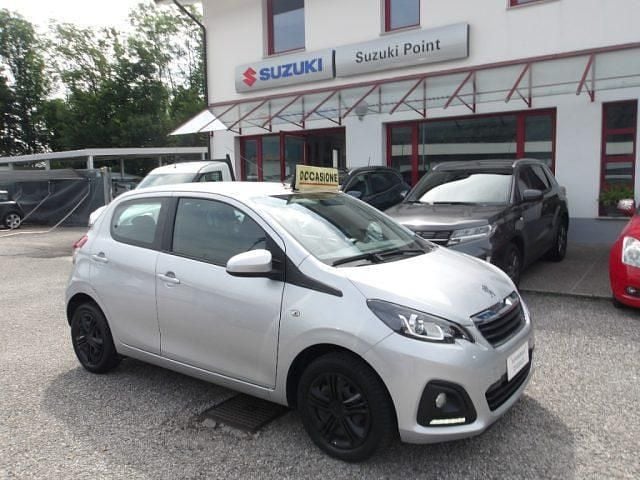 Usata Toyota Aygo Active 69 CV (50 kW) 2015 Argento Utilitaria