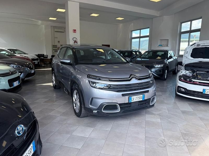 Usado Citroën C5 Feel 131 CV (96 kW) 2022 Gris Familiar