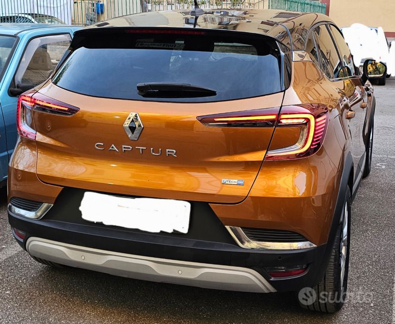 Usata Renault Captur 94 CV (69 kW) 2022 SUV