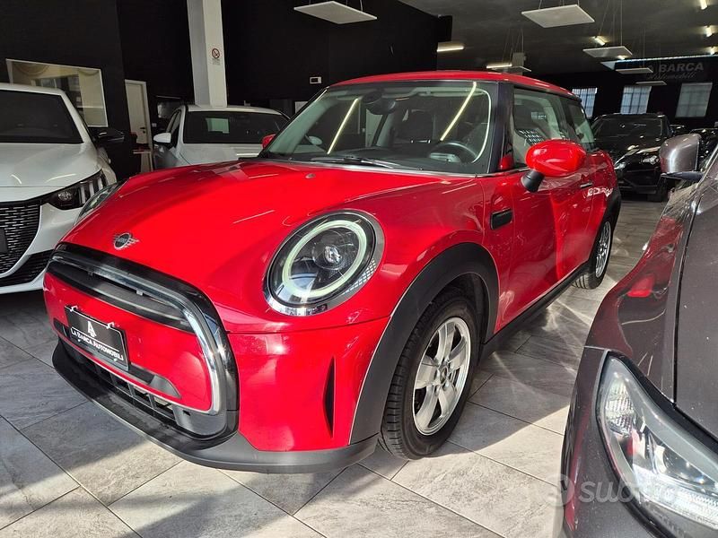 Usata Mini ONE 102 CV (75 kW) 2021 Rosso Utilitaria