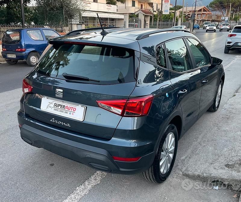 Usata Seat Arona Style 95 CV (69 kW) 2022 Grigio SUV
