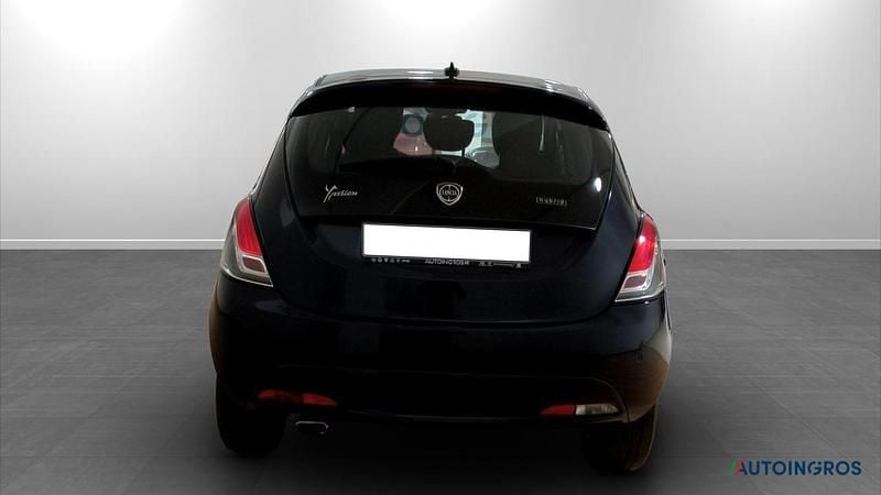 Usado Lancia Ypsilon Gold 69 HP (50 kW) 2021 Azul Citadino
