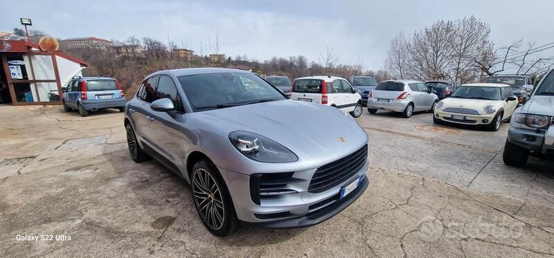 Grigio Usata 2019 Porsche Macan SUV | 40.800 € (Buon prezzo) - Immagine 1/4