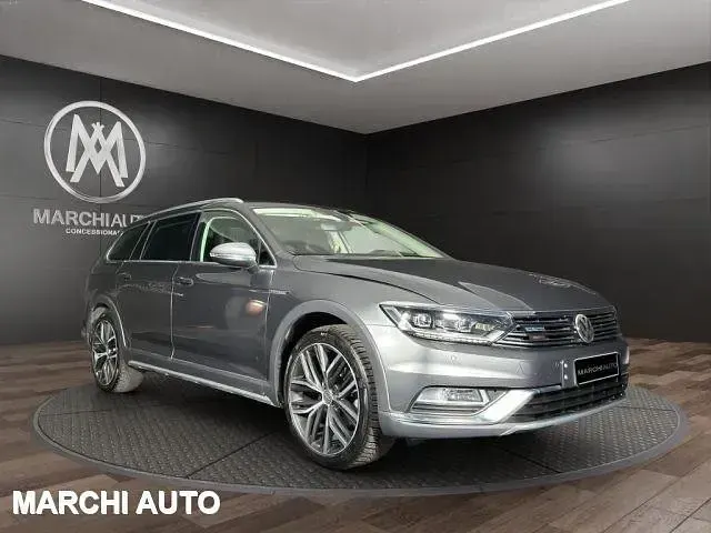 Usata VW Passat Alltrack Business 190 CV (139 kW) 2016 Grigio Station wagon