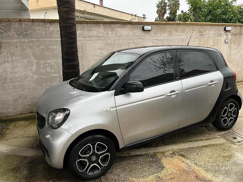 Usata 2018 Smart ForFour Utilitaria | 13.500 € (Buon prezzo) - Immagine 1/4