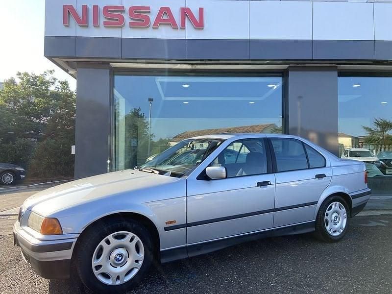Usata BMW 318 Efficient Dynamics 116 CV (85 kW) 1998 Argento Berlina