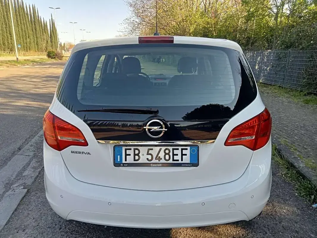 Usata Opel Meriva 101 CV (74 kW) 2016 Bianco Monovolume