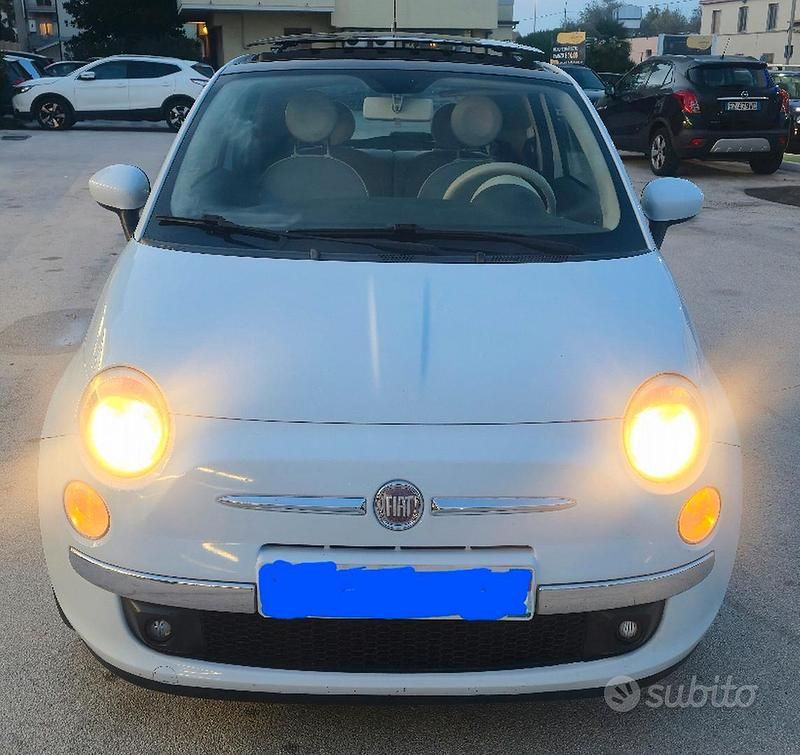 Usata Fiat 500 Lounge 69 CV (50 kW) 2008 Blu Utilitaria