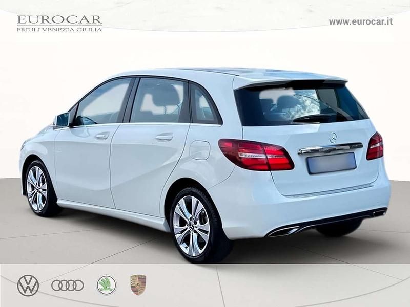 Usata Mercedes B200 136 CV (100 kW) 2019 Bianco Monovolume