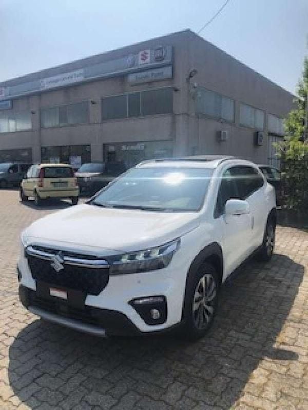 Vari colori Nuova 2026 Suzuki SX4 S-Cross SUV | 30.550 € (Cara) - Immagine 1/4
