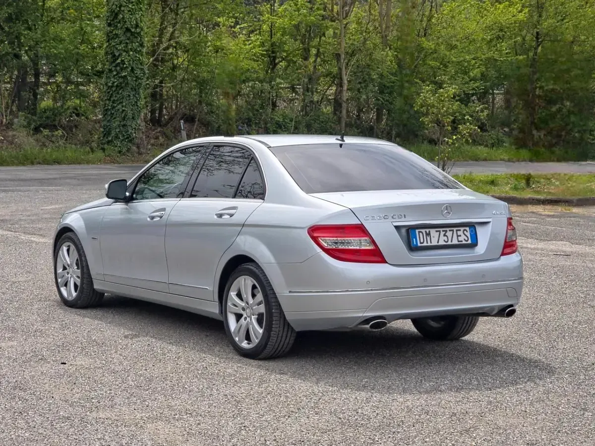 Usata Mercedes C320 Avantgarde 224 CV (164 kW) 2008 Argento Berlina
