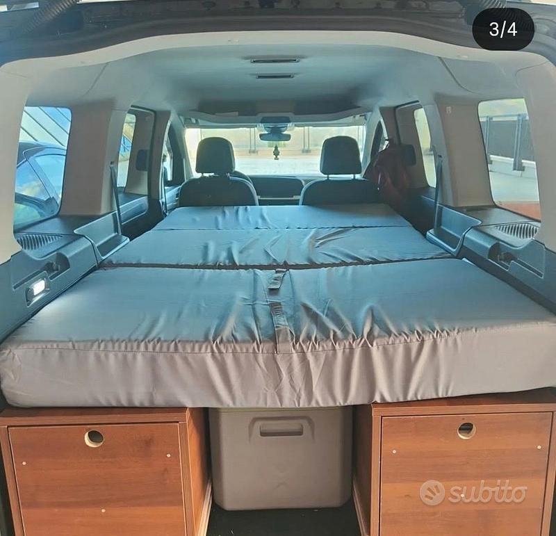 Usata Ford Tourneo 2022 Nero Monovolume