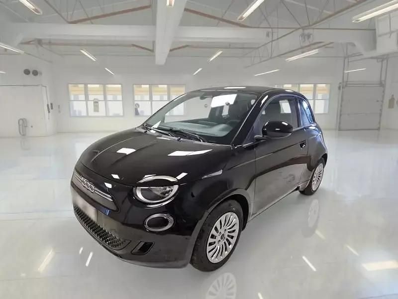 Usata Fiat 500e 42 kW (58 CV) 2024 Nero Berlina