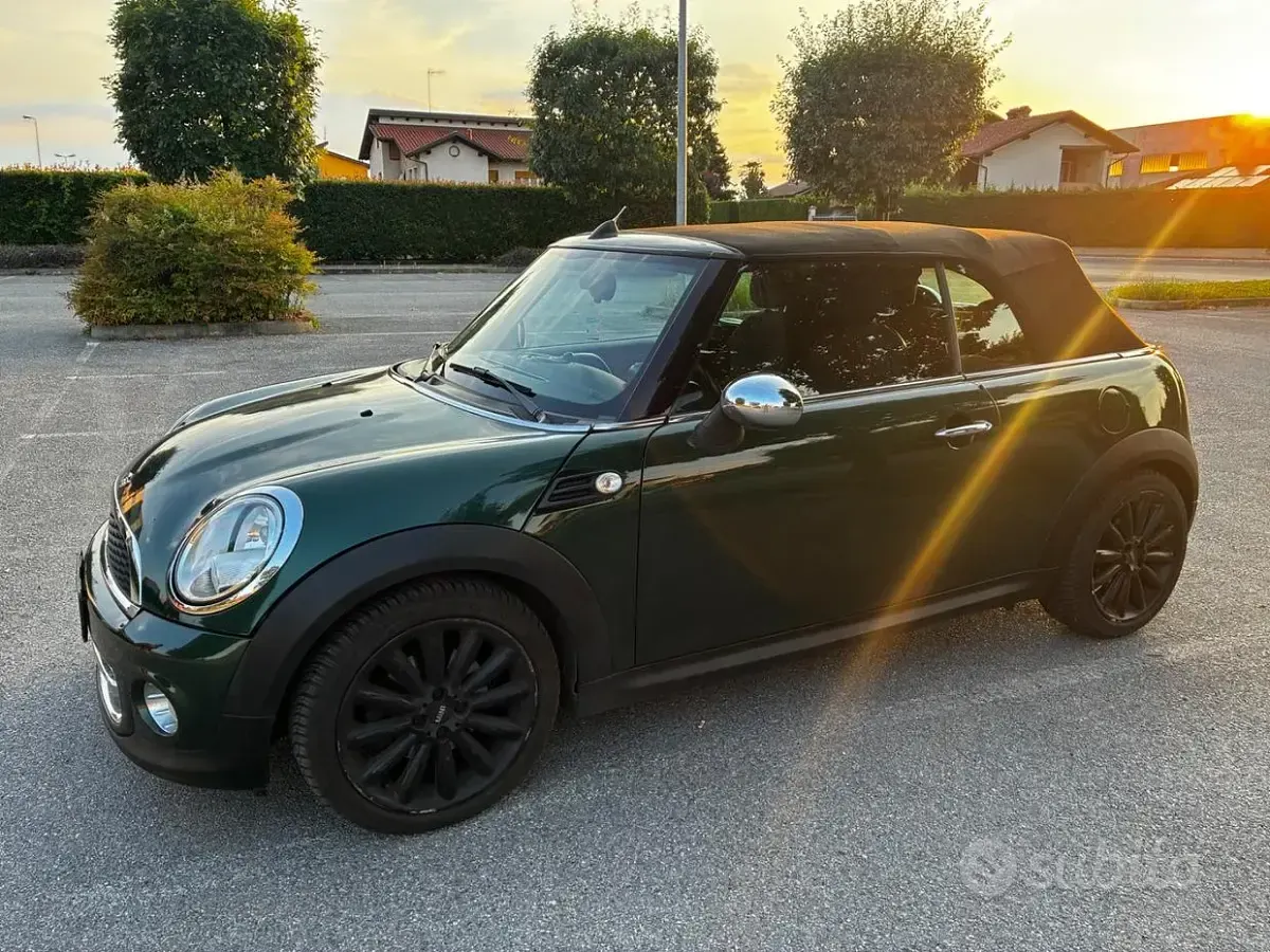 Usata Mini Cooper D Cabriolet 112 CV (82 kW) 2013 Verde Cabrio
