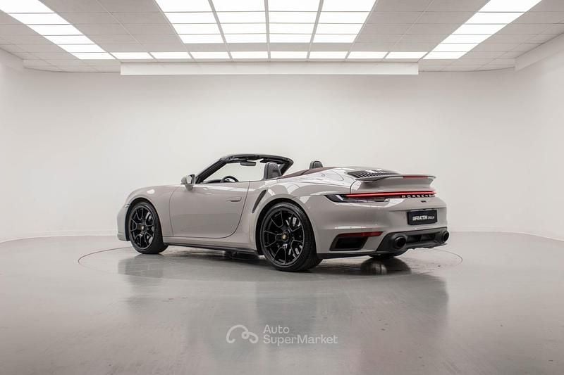 Usata Porsche 911 Turbo S Cabriolet 650 CV (478 kW) 2020 Gesso Cabrio