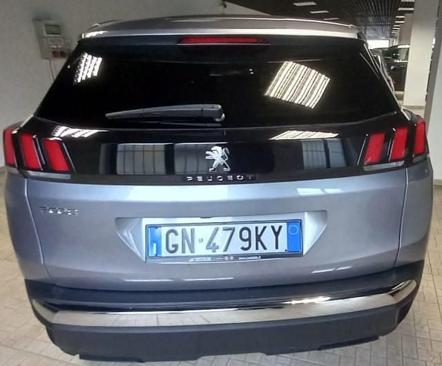 Usata Peugeot 3008 Allure 131 CV (96 kW) 2023 Grigio SUV