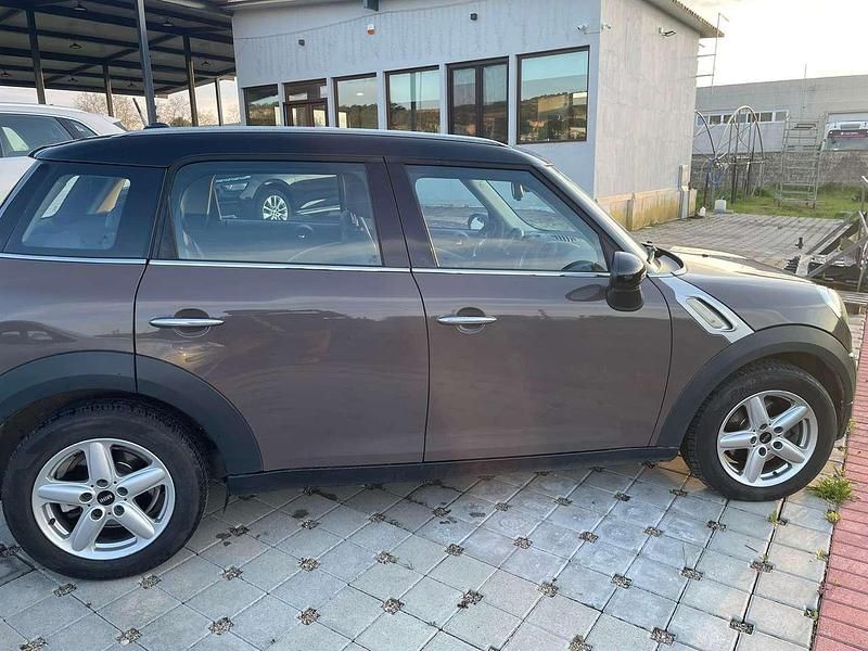 Usata Mini Cooper D Countryman 111 CV (81 kW) 2012 Marrone SUV