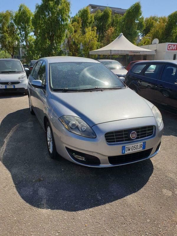 Usato 2009 Fiat Croma 1.9 Diesel 92 CV (4.000 €) 66054 Vasto (Chieti) AutoUncle Usato 2009 Fiat Croma 1.9 Diesel 92 CV (4.000 €) 66054 Vasto (Chieti) AutoUncle