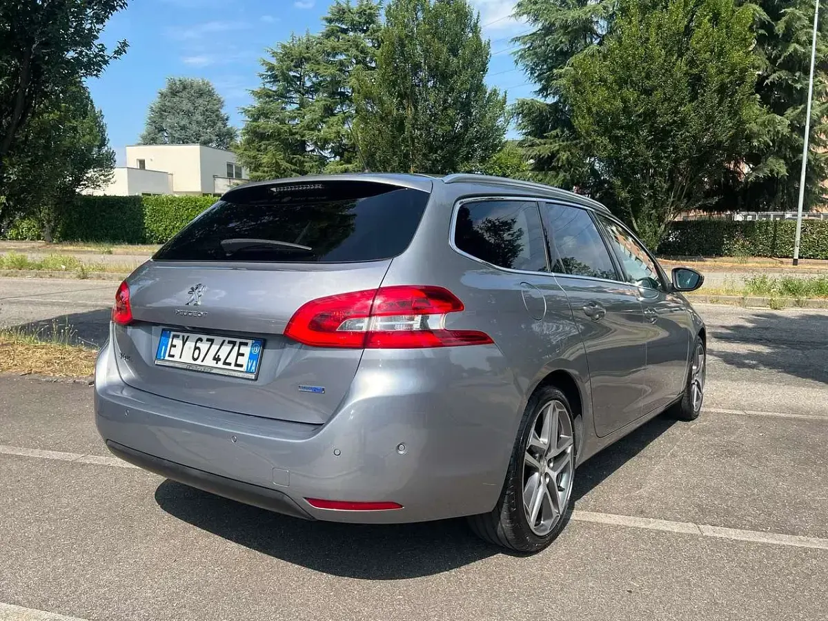Usata Peugeot 308 SW Allure 150 CV (110 kW) 2015 Argento Station wagon