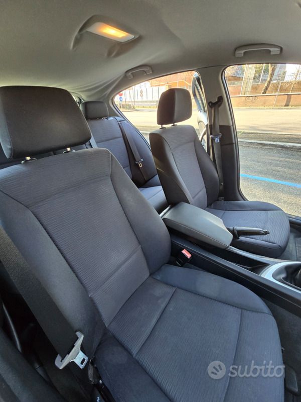 Usata BMW 118 143 CV (105 kW) 2008 Nero Utilitaria