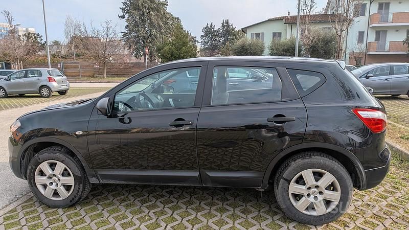 Usata Nissan Qashqai 106 CV (77 kW) 2013 Nero SUV