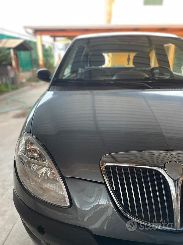 Usata Lancia Ypsilon 2003 Grigio Utilitaria
