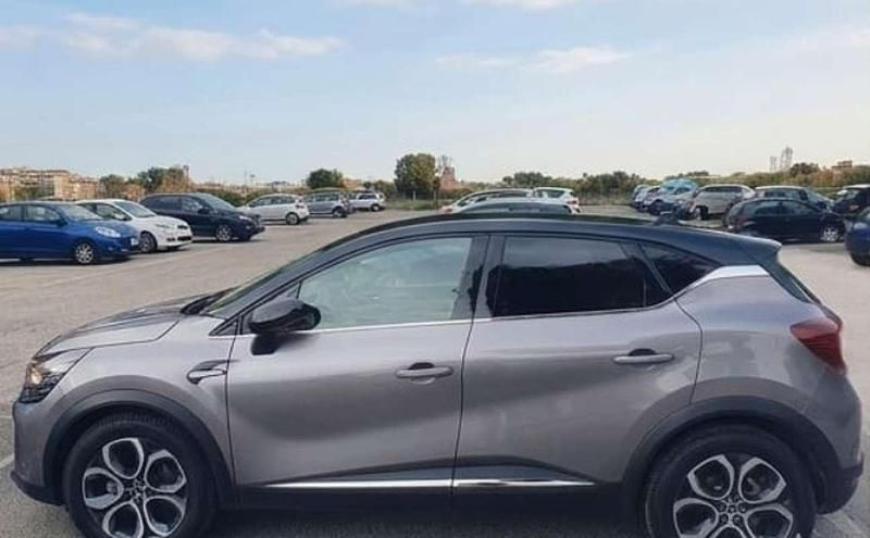 Usata Renault Captur Techno 94 CV (69 kW) 2023 Grigio SUV
