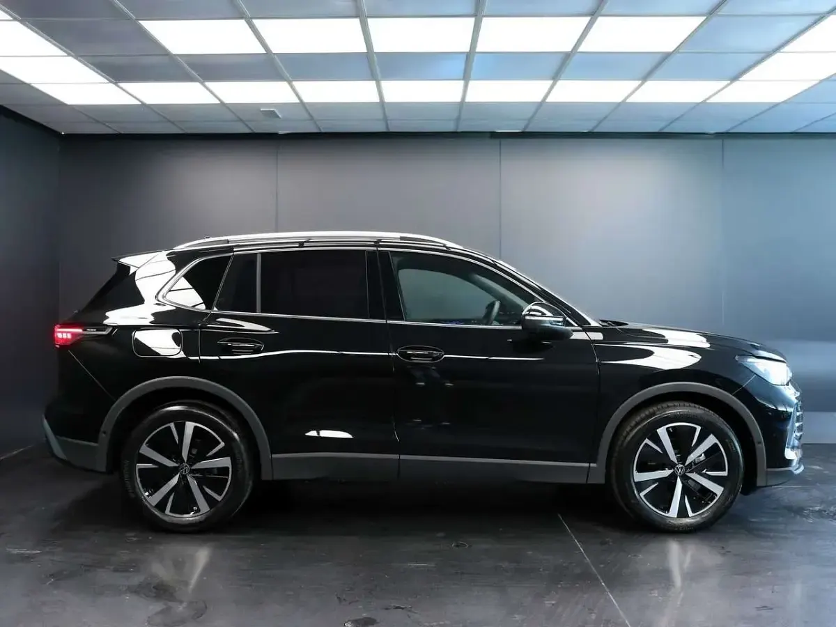 Nuova VW Tiguan Elegance 150 CV (110 kW) 2026 Nero SUV