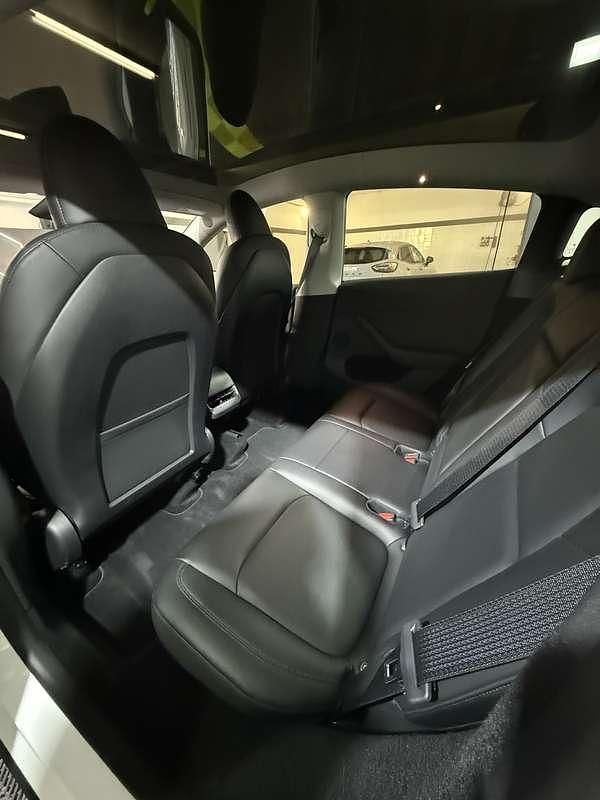 Usata Tesla Model Y RWD 114 kW (155 CV) 2024 SUV