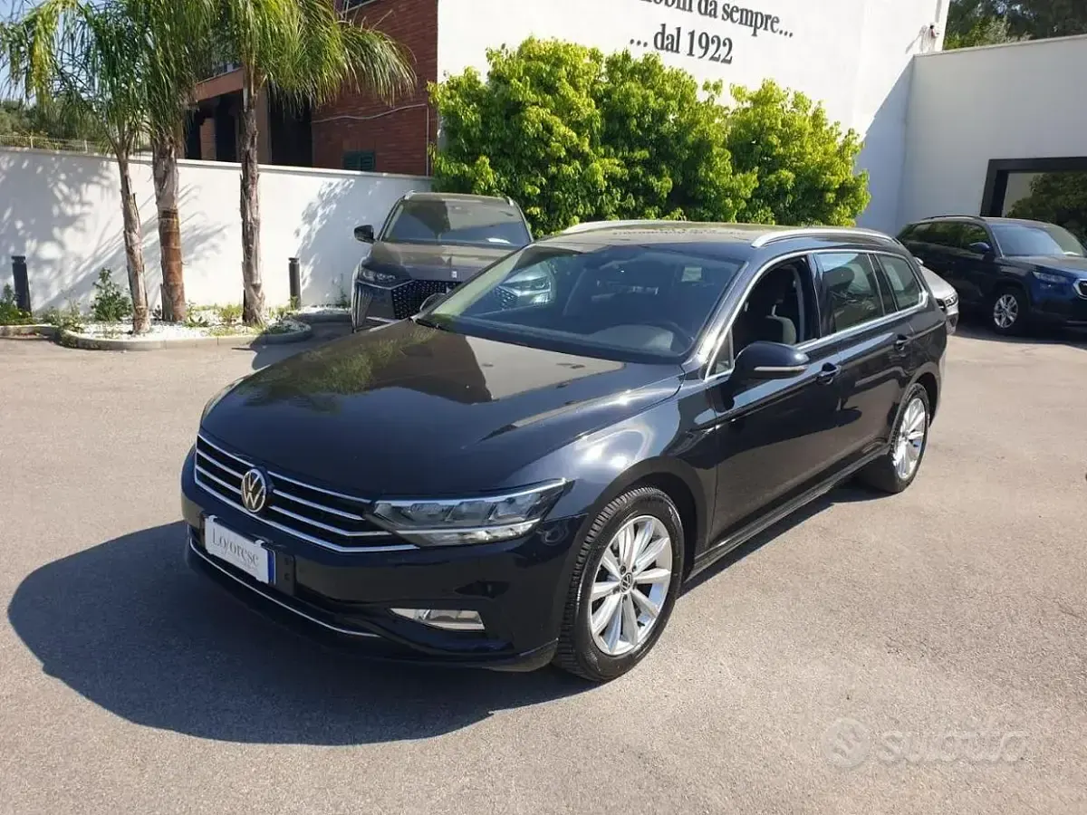 Usata VW Passat Business 122 CV (89 kW) 2021 Nero Station wagon