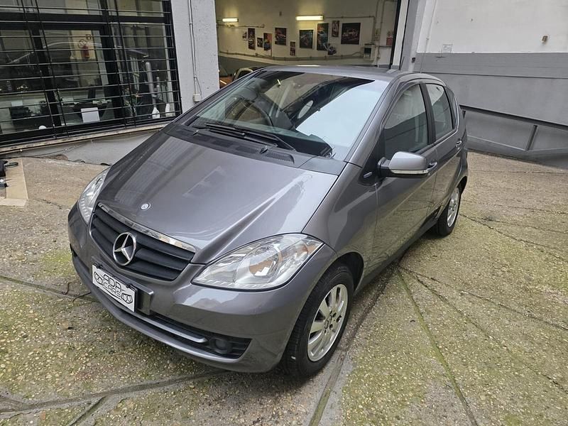 Usata Mercedes A160 95 CV (69 kW) 2012 Grigio Berlina