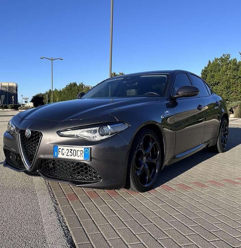 Usata 2016 Alfa Romeo Giulia Veloce Tre volumi | 20.000 € (Ottimo prezzo) - Immagine 1/4