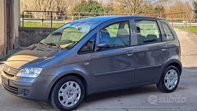 Usata Fiat Idea 80 CV (58 kW) 2007 Grigio Monovolume