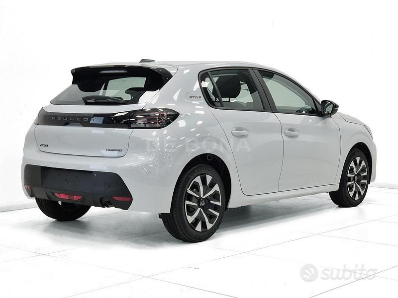 Nuova Peugeot 208 Style 110 CV (80 kW) 2025 Bianco Utilitaria