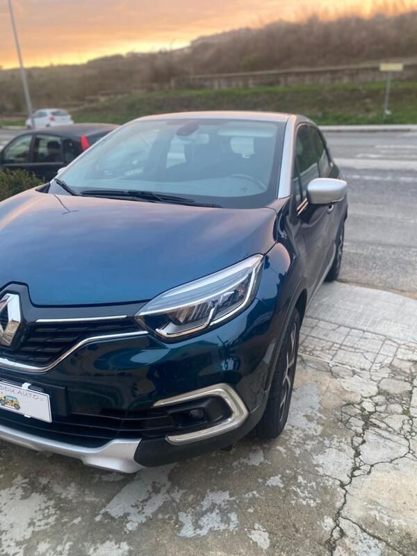 Usata Renault Captur 89 CV (65 kW) 2018 Blu SUV