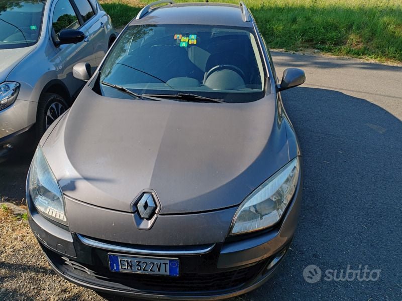 Usata Renault Mégane III 110 CV (80 kW) 2013 Grigio Station wagon