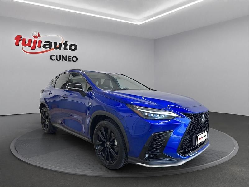 Usata Lexus NX450h+ Sport Line 309 CV (227 kW) 2025 Blu zaffiro SUV
