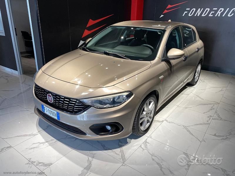 Usata Fiat Tipo Easy 120 CV (88 kW) 2017 Berlina