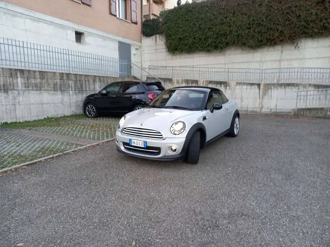 Usata Mini Cooper Coupé 122 CV (89 kW) 2012 Argento Coupé