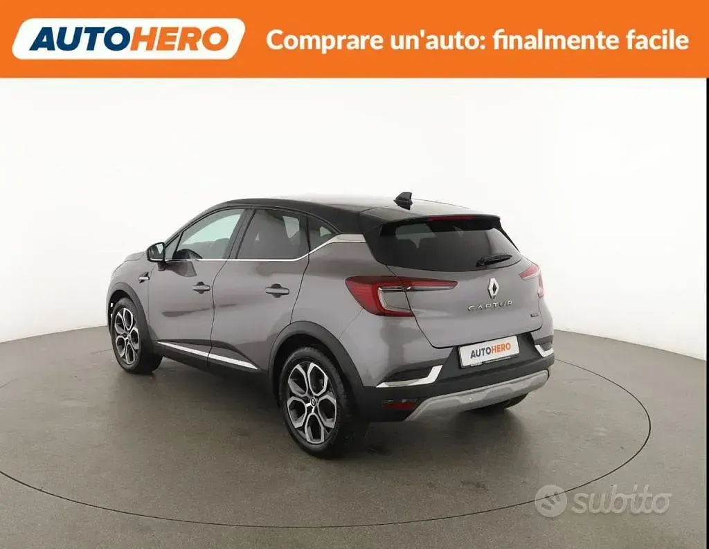 Usata Renault Captur Techno 94 CV (69 kW) 2023 Grigio SUV