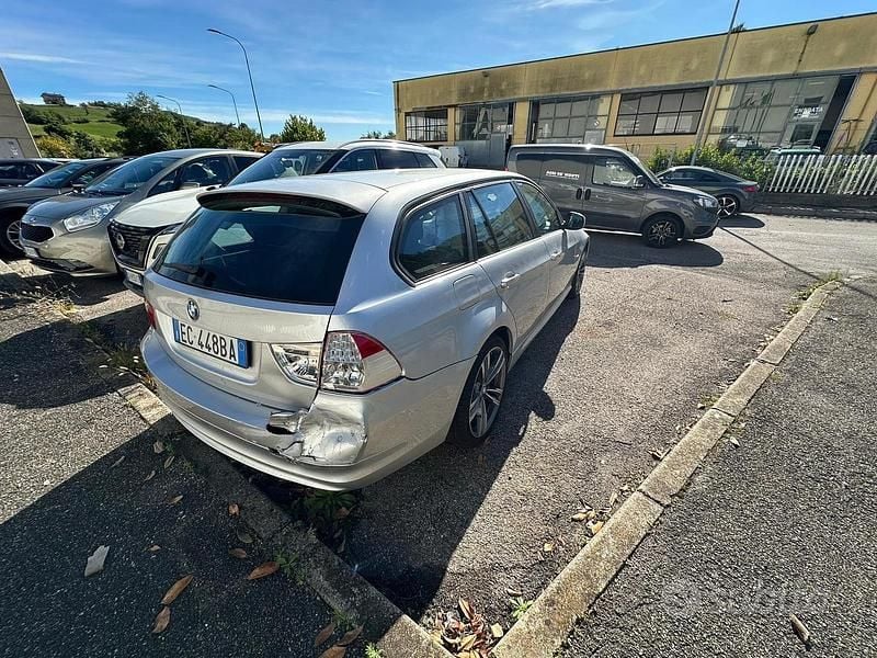 Usata BMW 318 2010 Grigio Station wagon