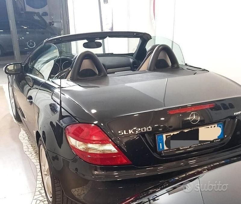 Usata Mercedes SLK200 163 CV (119 kW) 2005 Nero Cabrio
