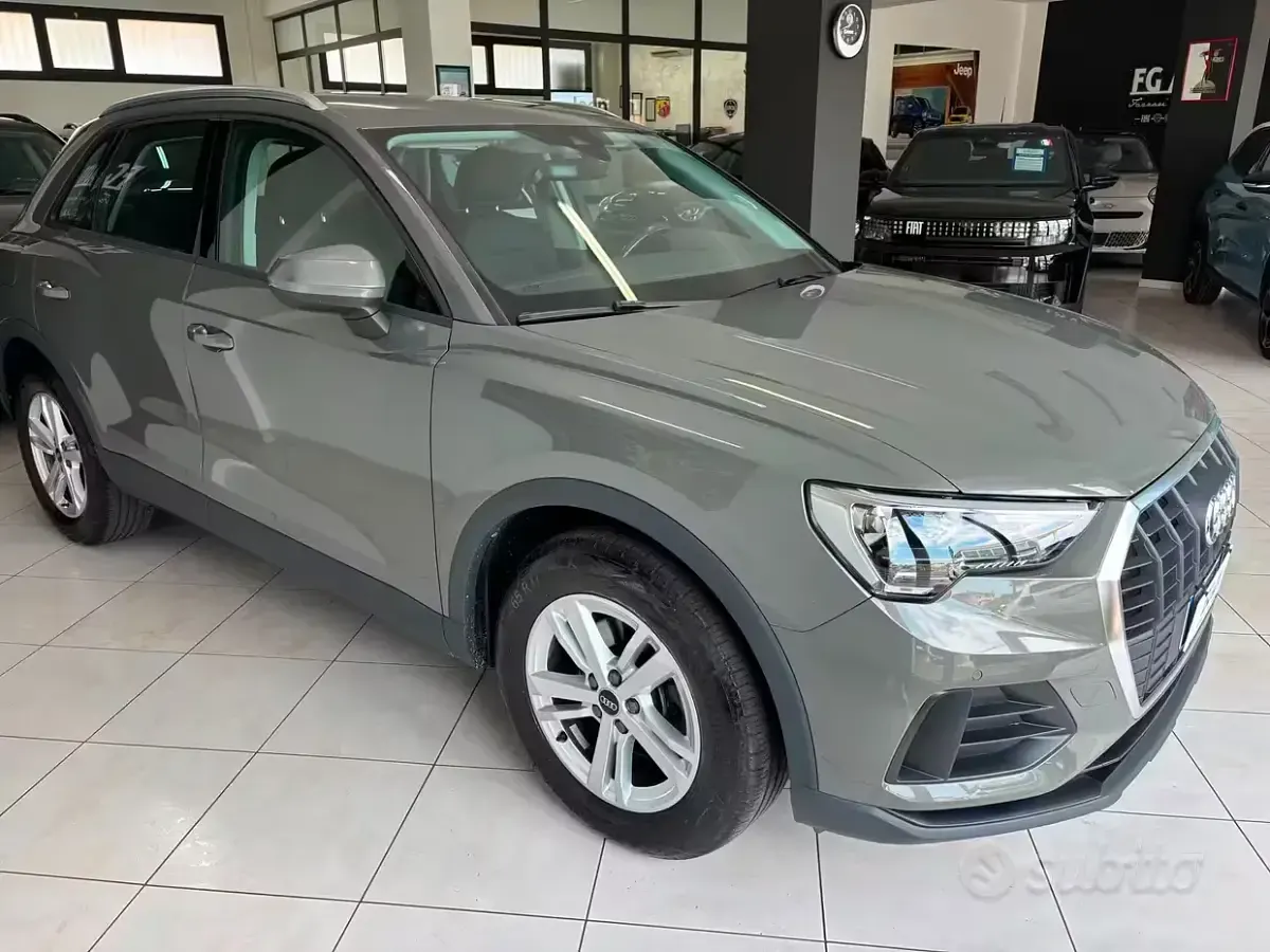 Usata Audi Q3 Business 150 CV (110 kW) 2022 Grigio SUV