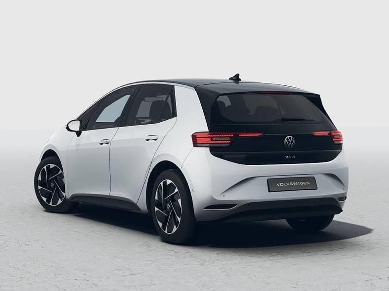 Nuova VW ID.3 Pro 169 kW (231 CV) 2026 Glacier white metallizzato nero Utilitaria