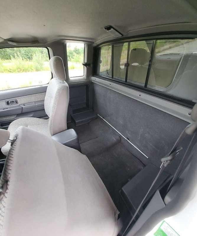 Usata Nissan King 76 CV (55 kW) 1999 Bianco Pick-up